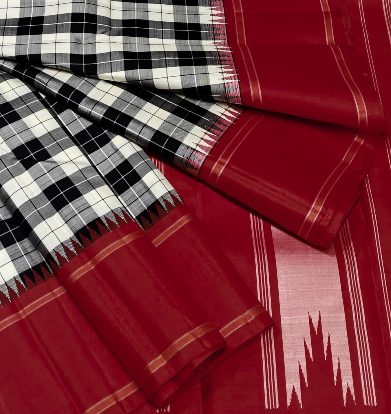 Deep Red with Black Kanchipuram Silk Saree